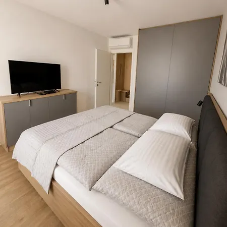 דירה 8-apartman S Terasou Nad Mestom - Atrium Living קושיצה