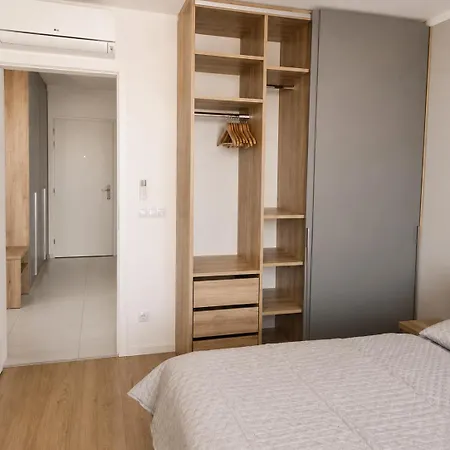 8-apartman S Terasou Nad Mestom - Atrium Living דירה *