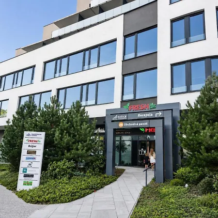 8-apartman S Terasou Nad Mestom - Atrium Living דירה *
